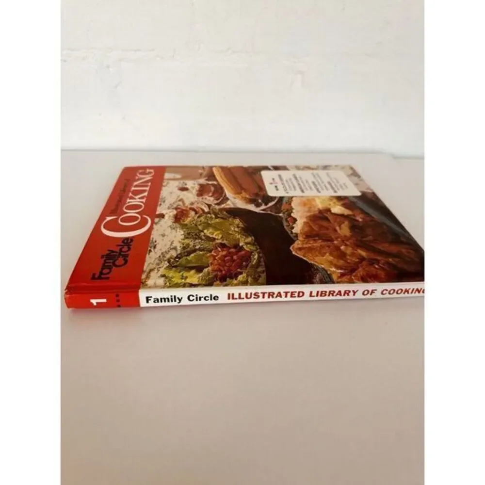 Family Circle Illustrated Library Of Cooking- Vol 1 (A-Bev) 1972 Good‎ Condition